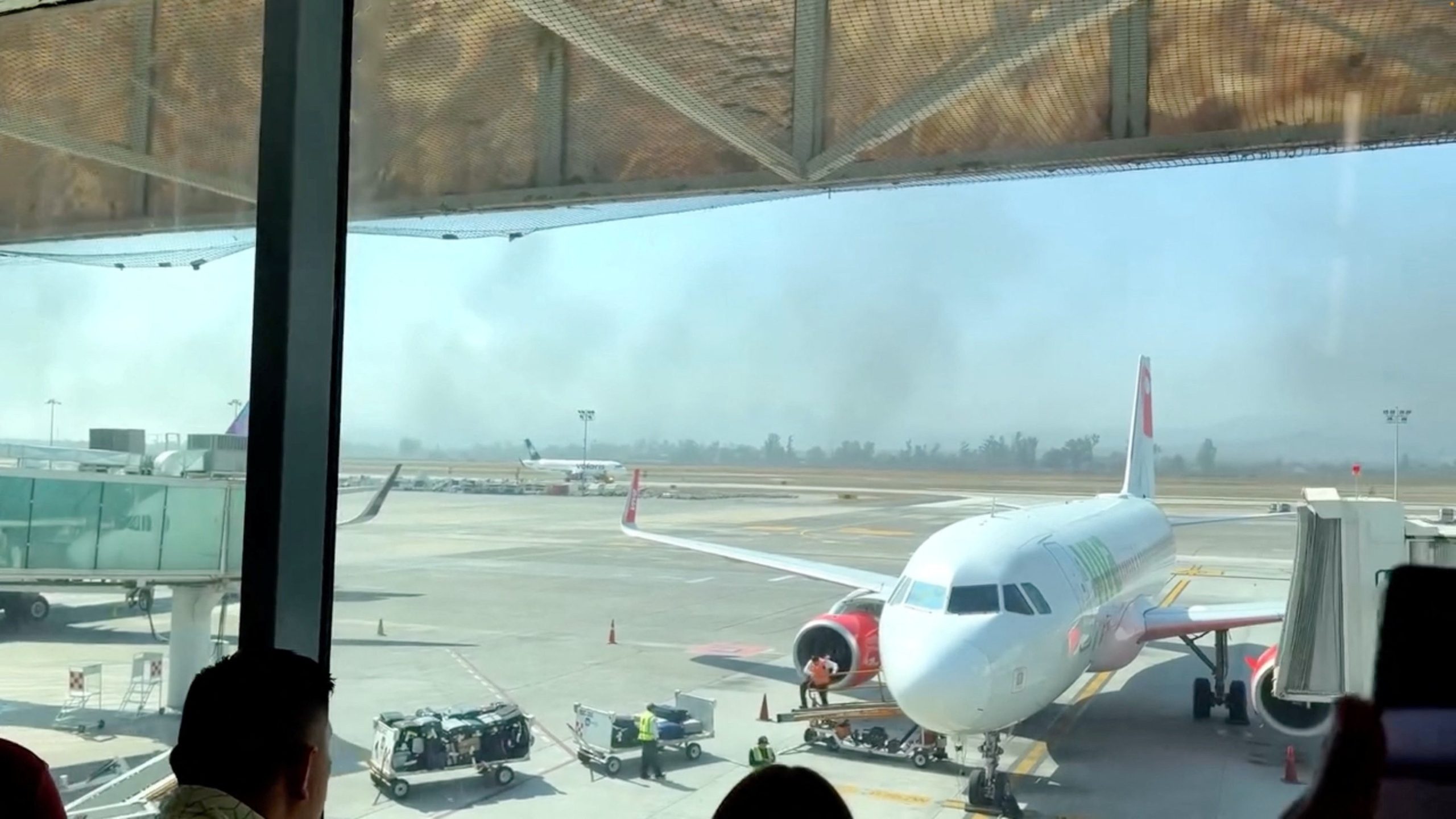 Tiroteio no aeroporto de Guadalajara provoca pânico entre passageiros e funcionários 5 Tiroteio no aeroporto de Guadalajara provoca pânico entre passageiros e funcionários